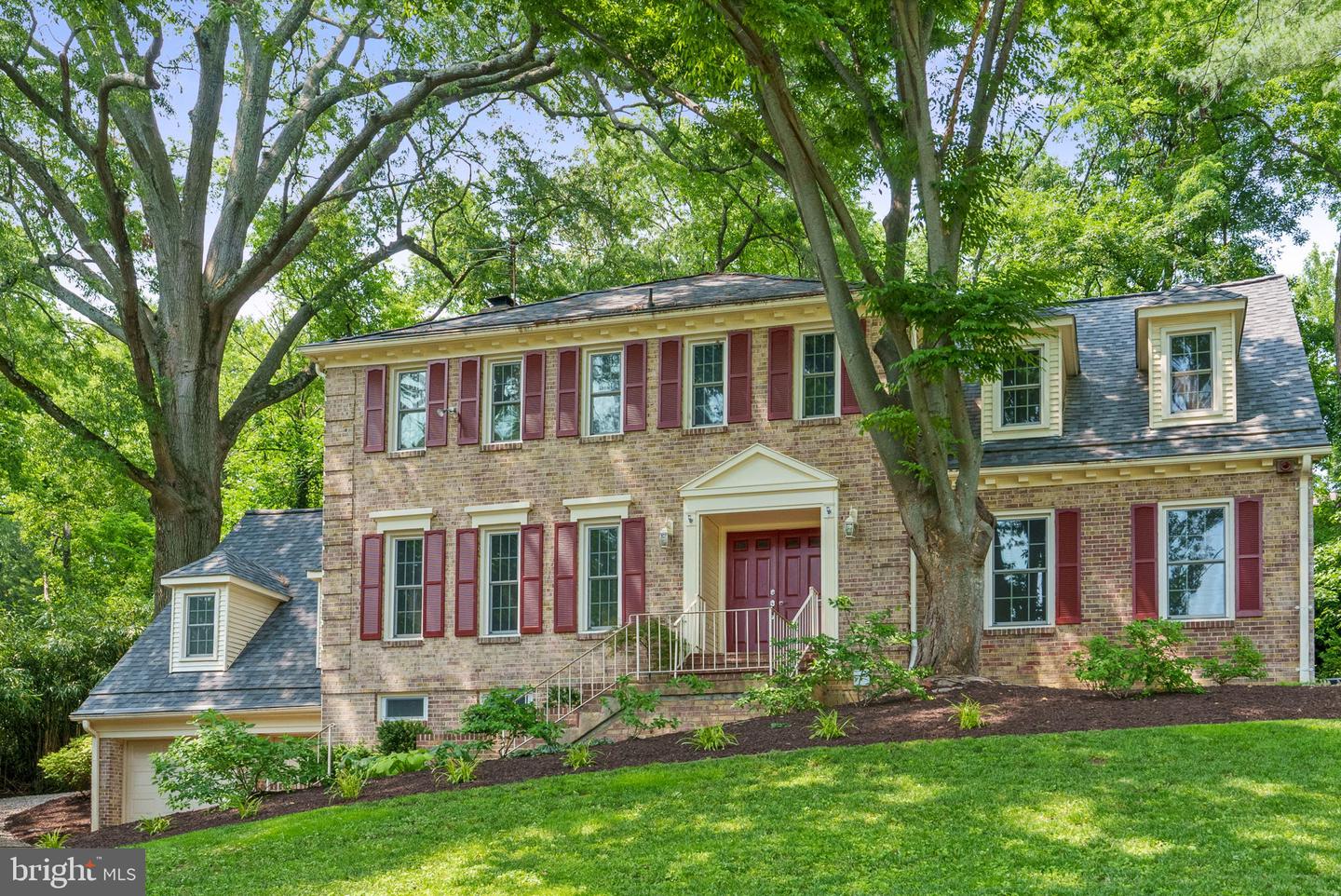 2014 MASON HILL DR, ALEXANDRIA, Virginia 22307, 5 Bedrooms Bedrooms, ,4 BathroomsBathrooms,Residential,For sale,2014 MASON HILL DR,VAFX2264916 MLS # VAFX2264916