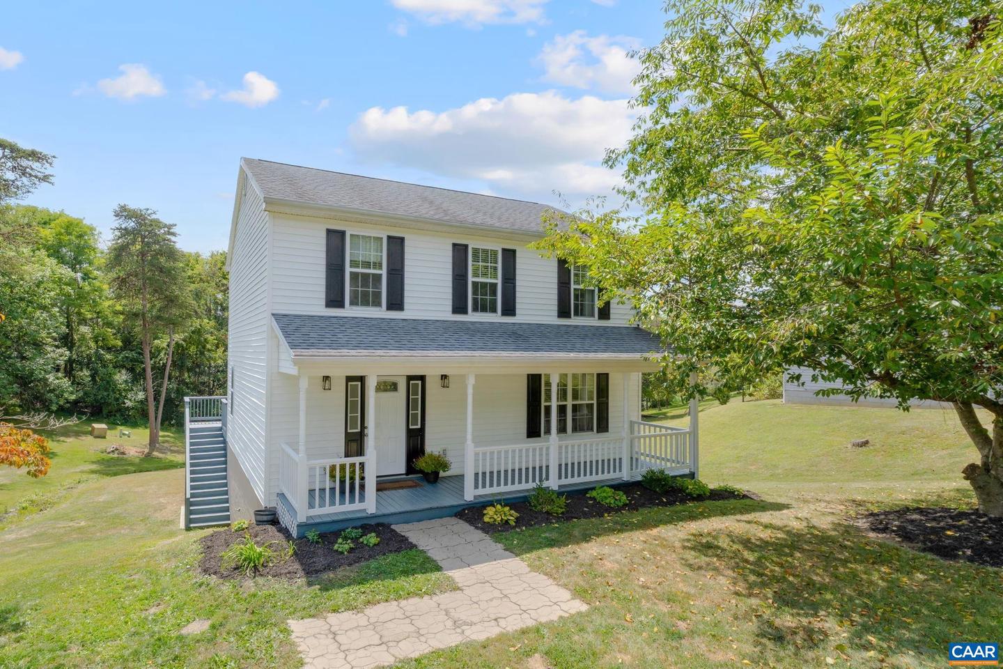 22 SINGING PINES LN, STAUNTON, Virginia 24401, 3 Bedrooms Bedrooms, ,2 BathroomsBathrooms,Residential,For sale,22 SINGING PINES LN,668581 MLS # 668581