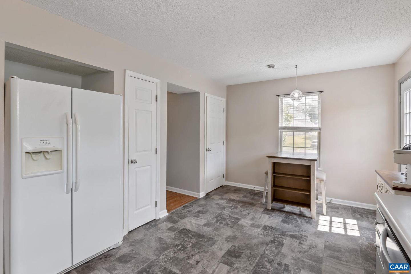22 SINGING PINES LN, STAUNTON, Virginia 24401, 3 Bedrooms Bedrooms, ,2 BathroomsBathrooms,Residential,For sale,22 SINGING PINES LN,668581 MLS # 668581