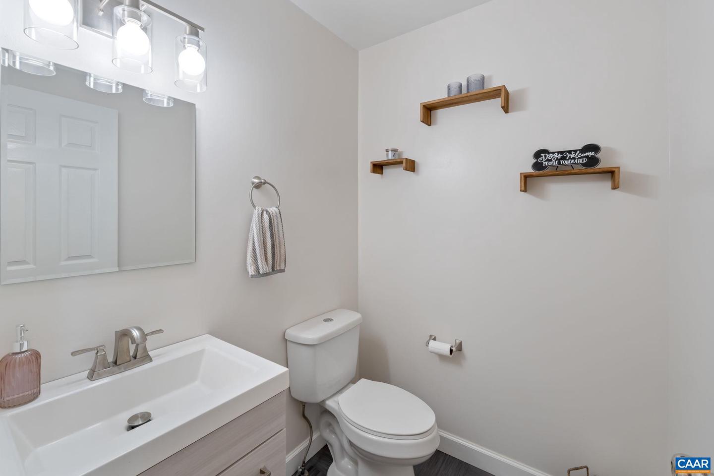 22 SINGING PINES LN, STAUNTON, Virginia 24401, 3 Bedrooms Bedrooms, ,2 BathroomsBathrooms,Residential,For sale,22 SINGING PINES LN,668581 MLS # 668581