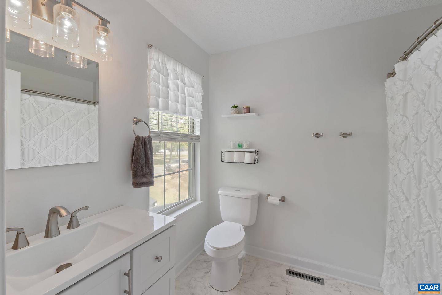 22 SINGING PINES LN, STAUNTON, Virginia 24401, 3 Bedrooms Bedrooms, ,2 BathroomsBathrooms,Residential,For sale,22 SINGING PINES LN,668581 MLS # 668581