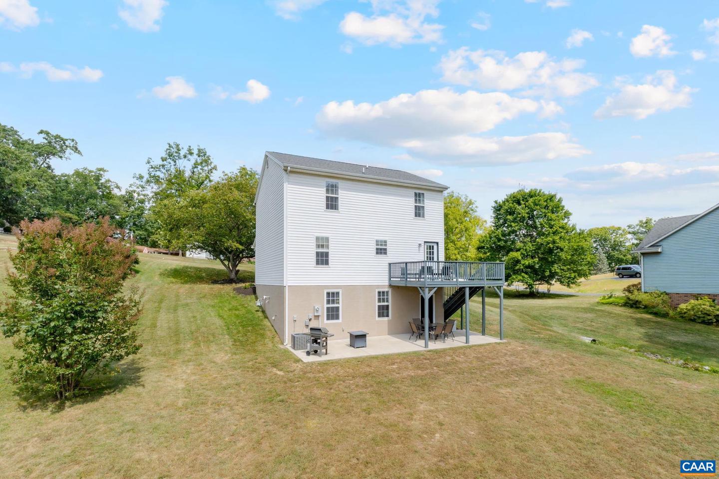 22 SINGING PINES LN, STAUNTON, Virginia 24401, 3 Bedrooms Bedrooms, ,2 BathroomsBathrooms,Residential,For sale,22 SINGING PINES LN,668581 MLS # 668581