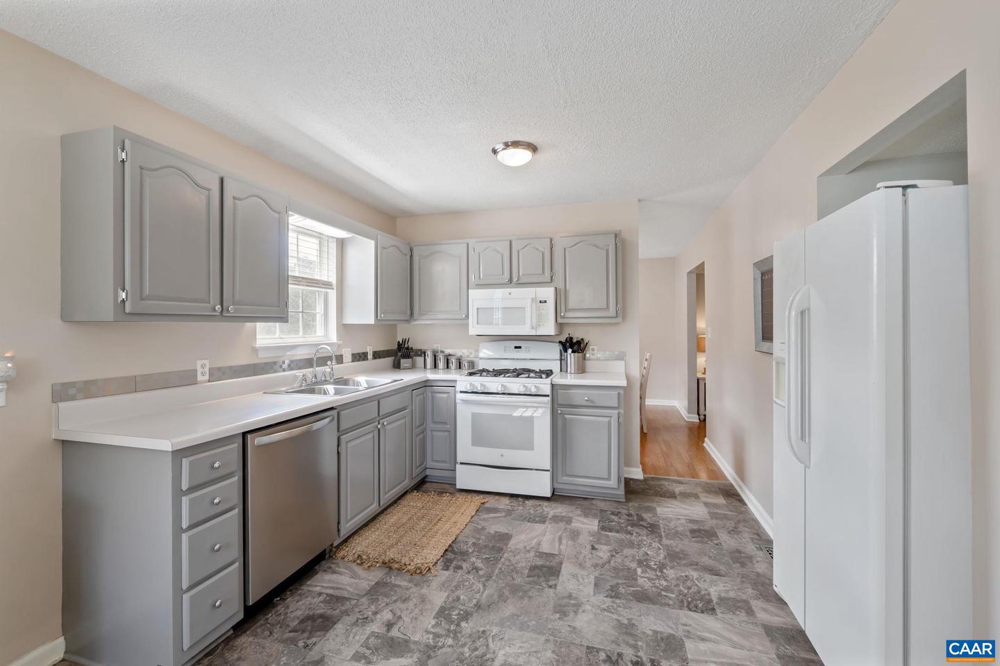 22 SINGING PINES LN, STAUNTON, Virginia 24401, 3 Bedrooms Bedrooms, ,2 BathroomsBathrooms,Residential,For sale,22 SINGING PINES LN,668581 MLS # 668581