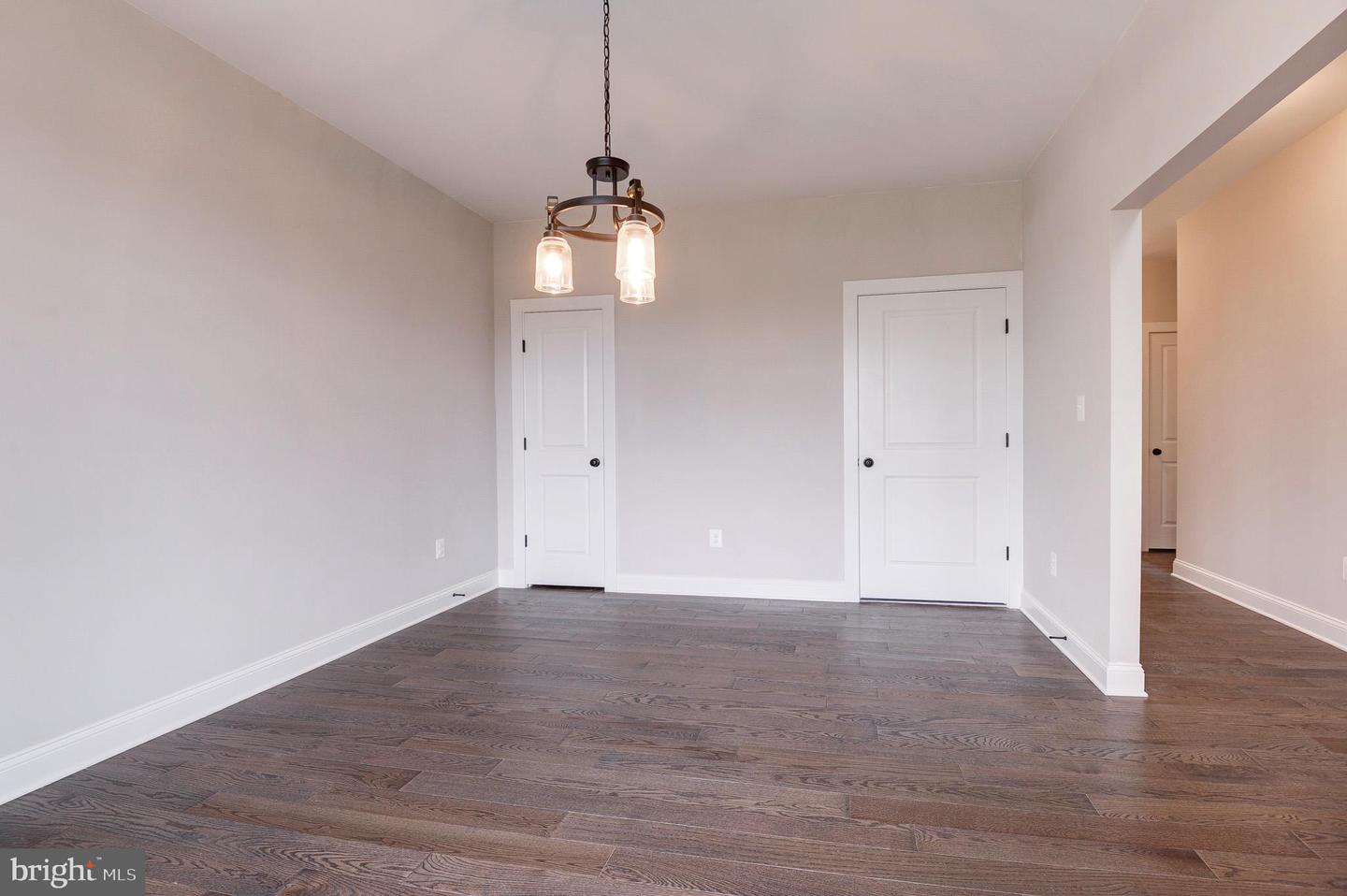 40 N BERLIN PIKE, LOVETTSVILLE, Virginia 20180, 4 Bedrooms Bedrooms, ,3 BathroomsBathrooms,Residential,For sale,40 N BERLIN PIKE,VALO2060454 MLS # VALO2060454