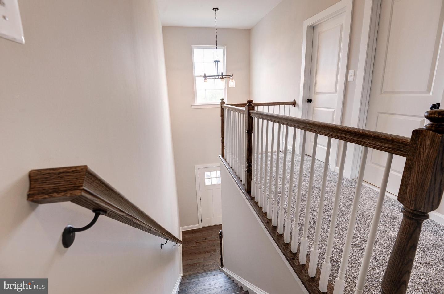 40 N BERLIN PIKE, LOVETTSVILLE, Virginia 20180, 4 Bedrooms Bedrooms, ,3 BathroomsBathrooms,Residential,For sale,40 N BERLIN PIKE,VALO2060454 MLS # VALO2060454