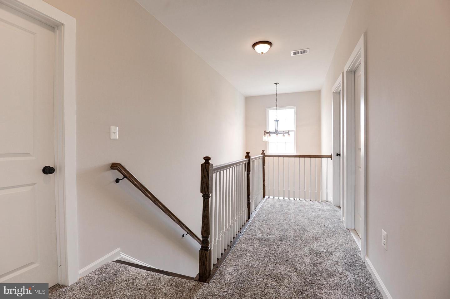 40 N BERLIN PIKE, LOVETTSVILLE, Virginia 20180, 4 Bedrooms Bedrooms, ,3 BathroomsBathrooms,Residential,For sale,40 N BERLIN PIKE,VALO2060454 MLS # VALO2060454