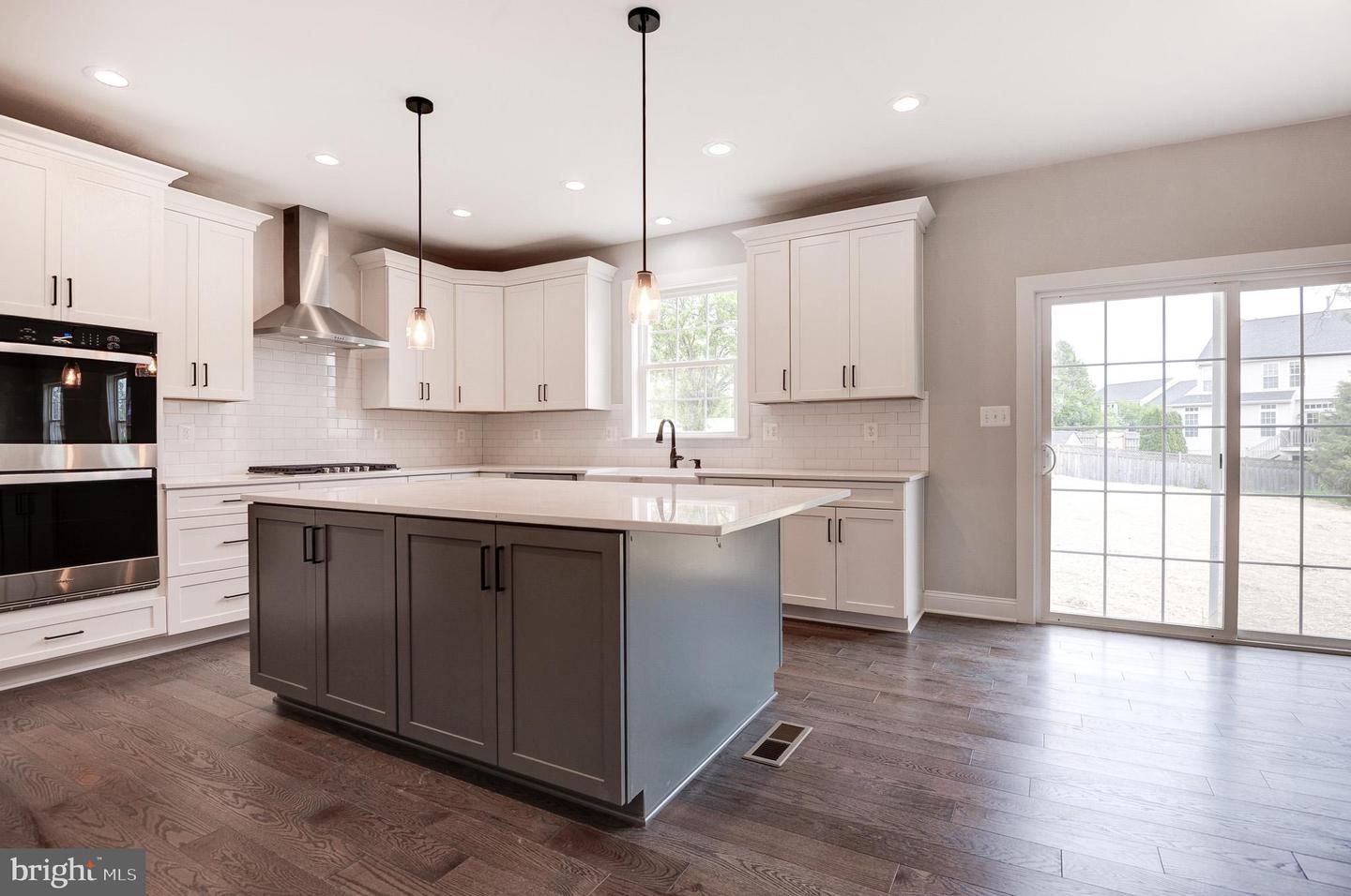 40 N BERLIN PIKE, LOVETTSVILLE, Virginia 20180, 4 Bedrooms Bedrooms, ,3 BathroomsBathrooms,Residential,For sale,40 N BERLIN PIKE,VALO2060454 MLS # VALO2060454