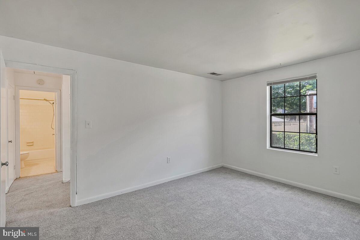 2139 YOUNG ST SE #101, WASHINGTON, District Of Columbia 20020, 2 Bedrooms Bedrooms, ,1 BathroomBathrooms,Residential,For sale,2139 YOUNG ST SE #101,DCDC2162576 MLS # DCDC2162576