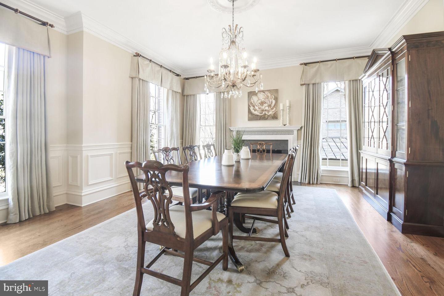 1935 FOXVIEW CIR NW, WASHINGTON, District Of Columbia 20007, 7 Bedrooms Bedrooms, ,5 BathroomsBathrooms,Residential,For sale,1935 FOXVIEW CIR NW,DCDC2191594 MLS # DCDC2191594