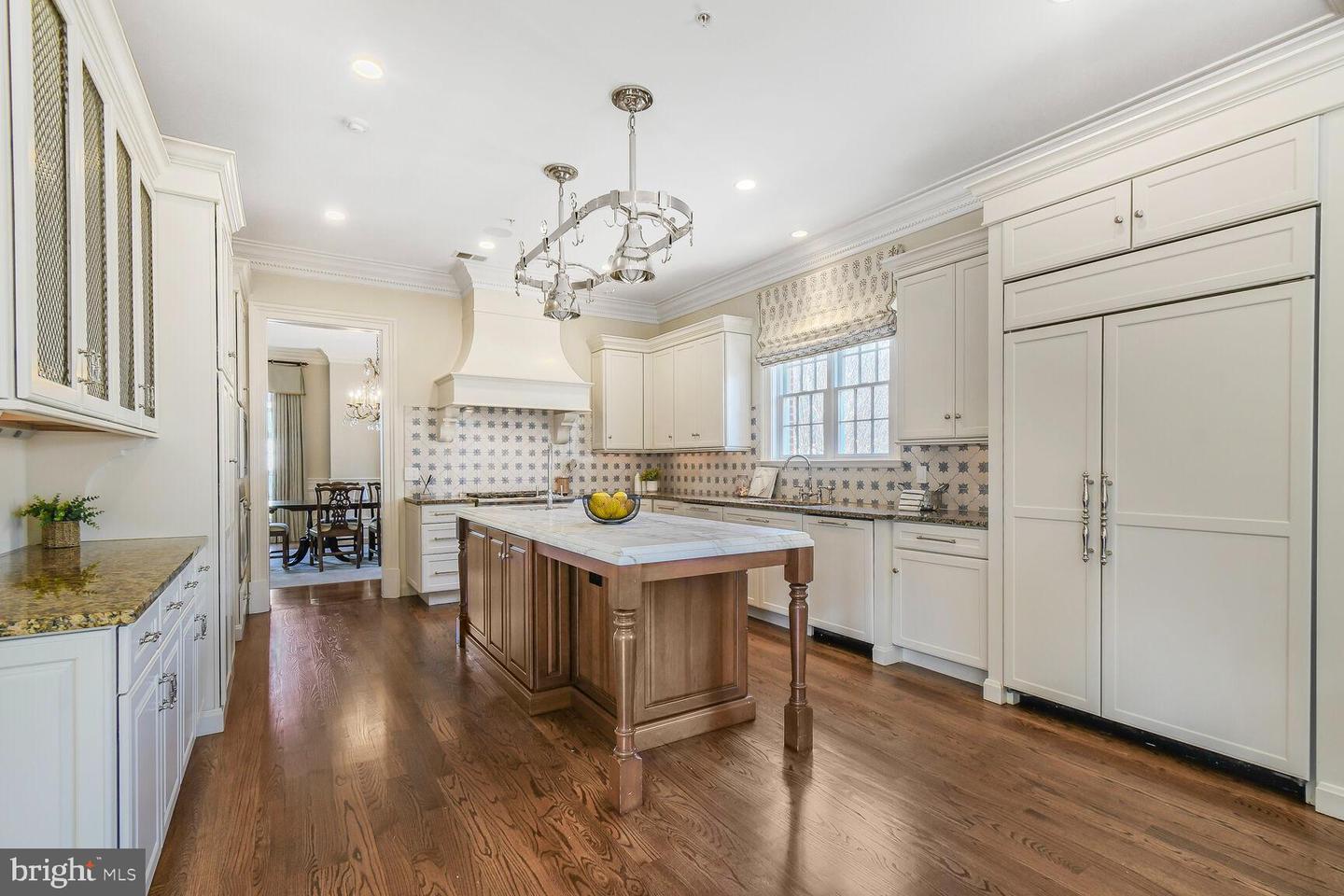 1935 FOXVIEW CIR NW, WASHINGTON, District Of Columbia 20007, 7 Bedrooms Bedrooms, ,5 BathroomsBathrooms,Residential,For sale,1935 FOXVIEW CIR NW,DCDC2191594 MLS # DCDC2191594