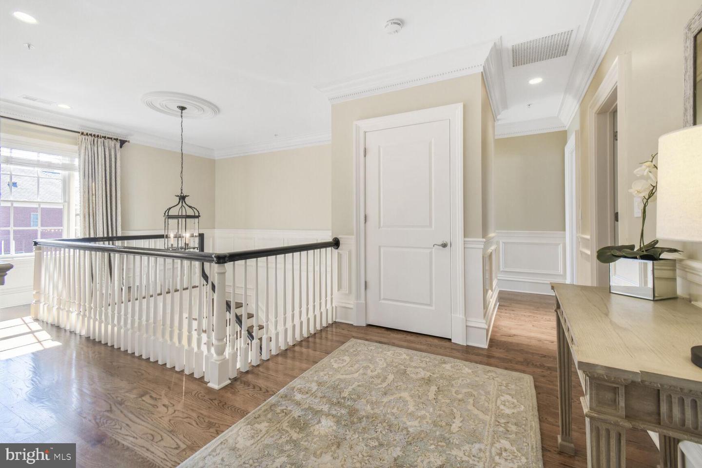1935 FOXVIEW CIR NW, WASHINGTON, District Of Columbia 20007, 7 Bedrooms Bedrooms, ,5 BathroomsBathrooms,Residential,For sale,1935 FOXVIEW CIR NW,DCDC2191594 MLS # DCDC2191594