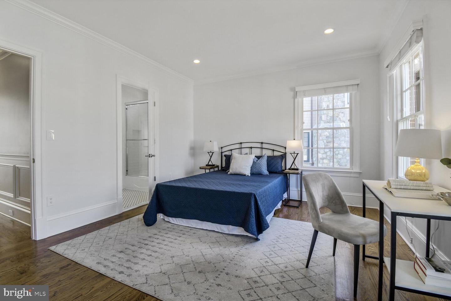 1935 FOXVIEW CIR NW, WASHINGTON, District Of Columbia 20007, 7 Bedrooms Bedrooms, ,5 BathroomsBathrooms,Residential,For sale,1935 FOXVIEW CIR NW,DCDC2191594 MLS # DCDC2191594