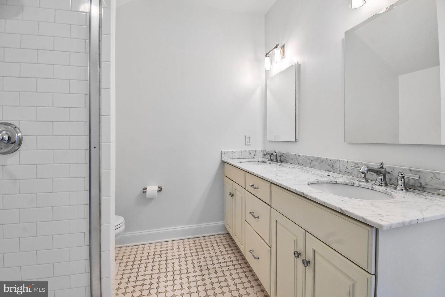 1935 FOXVIEW CIR NW, WASHINGTON, District Of Columbia 20007, 7 Bedrooms Bedrooms, ,5 BathroomsBathrooms,Residential,For sale,1935 FOXVIEW CIR NW,DCDC2191594 MLS # DCDC2191594