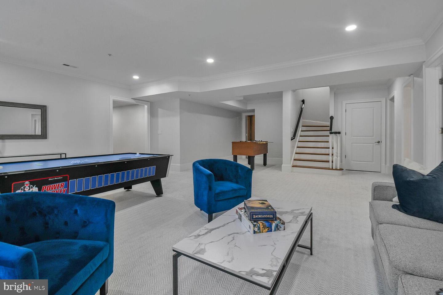 1935 FOXVIEW CIR NW, WASHINGTON, District Of Columbia 20007, 7 Bedrooms Bedrooms, ,5 BathroomsBathrooms,Residential,For sale,1935 FOXVIEW CIR NW,DCDC2191594 MLS # DCDC2191594