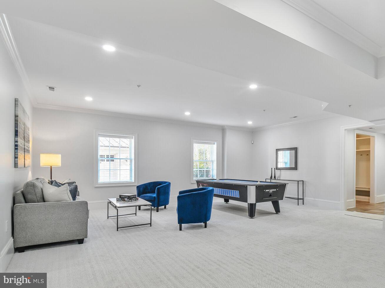 1935 FOXVIEW CIR NW, WASHINGTON, District Of Columbia 20007, 7 Bedrooms Bedrooms, ,5 BathroomsBathrooms,Residential,For sale,1935 FOXVIEW CIR NW,DCDC2191594 MLS # DCDC2191594