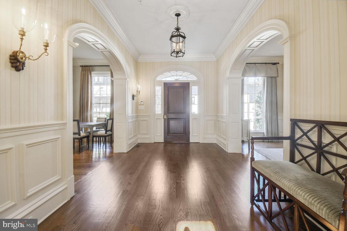 1935 FOXVIEW CIR NW, WASHINGTON, District Of Columbia 20007, 7 Bedrooms Bedrooms, ,5 BathroomsBathrooms,Residential,For sale,1935 FOXVIEW CIR NW,DCDC2191594 MLS # DCDC2191594
