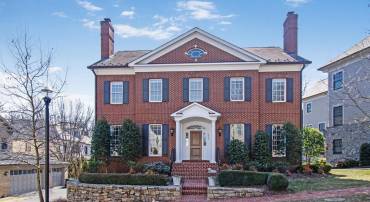 1935 FOXVIEW CIR NW, WASHINGTON, District Of Columbia 20007, 7 Bedrooms Bedrooms, ,5 BathroomsBathrooms,Residential,For sale,1935 FOXVIEW CIR NW,DCDC2191594 MLS # DCDC2191594
