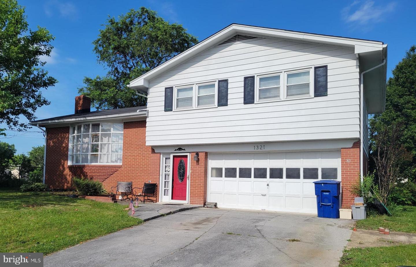 1321 WOODSIDE AVE, FRONT ROYAL, Virginia 22630, 3 Bedrooms Bedrooms, 7 Rooms Rooms,2 BathroomsBathrooms,Residential,For sale,1321 WOODSIDE AVE,VAWR2010696 MLS # VAWR2010696