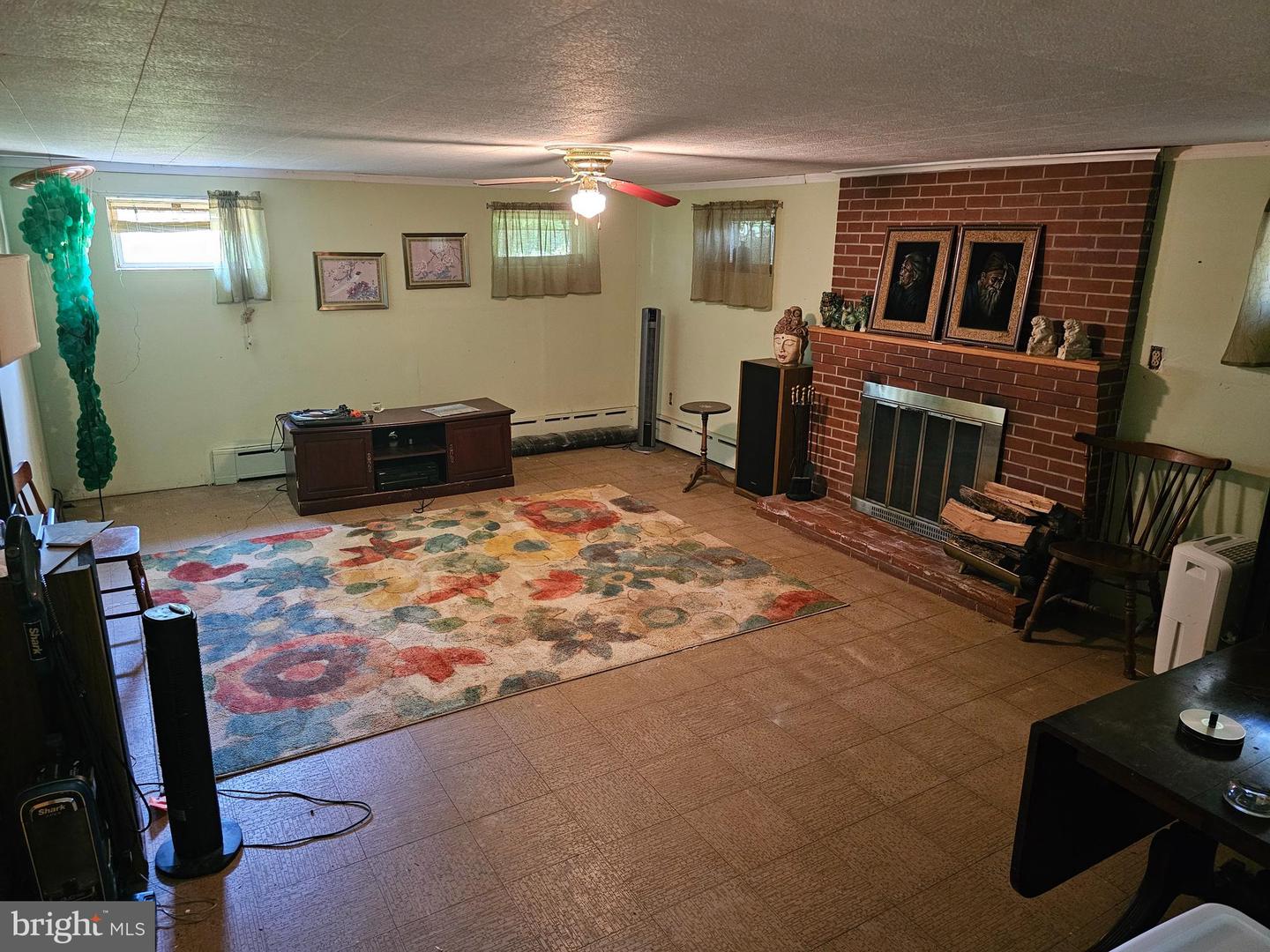 1321 WOODSIDE AVE, FRONT ROYAL, Virginia 22630, 3 Bedrooms Bedrooms, 7 Rooms Rooms,2 BathroomsBathrooms,Residential,For sale,1321 WOODSIDE AVE,VAWR2010696 MLS # VAWR2010696