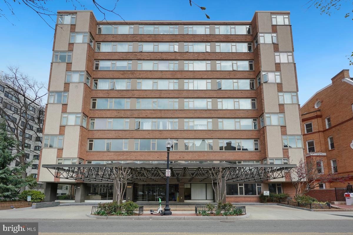 1545 18TH ST NW #303, WASHINGTON, District Of Columbia 20036, 1 Bedroom Bedrooms, ,1 BathroomBathrooms,Residential,For sale,1545 18TH ST NW #303,DCDC2193844 MLS # DCDC2193844