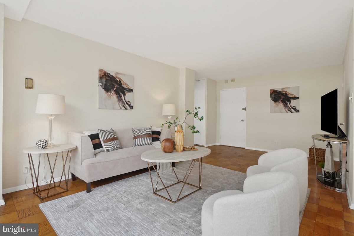 1545 18TH ST NW #303, WASHINGTON, District Of Columbia 20036, 1 Bedroom Bedrooms, ,1 BathroomBathrooms,Residential,For sale,1545 18TH ST NW #303,DCDC2193844 MLS # DCDC2193844