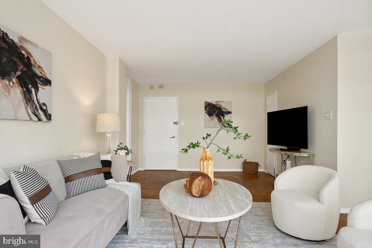 1545 18TH ST NW #303, WASHINGTON, District Of Columbia 20036, 1 Bedroom Bedrooms, ,1 BathroomBathrooms,Residential,For sale,1545 18TH ST NW #303,DCDC2193844 MLS # DCDC2193844