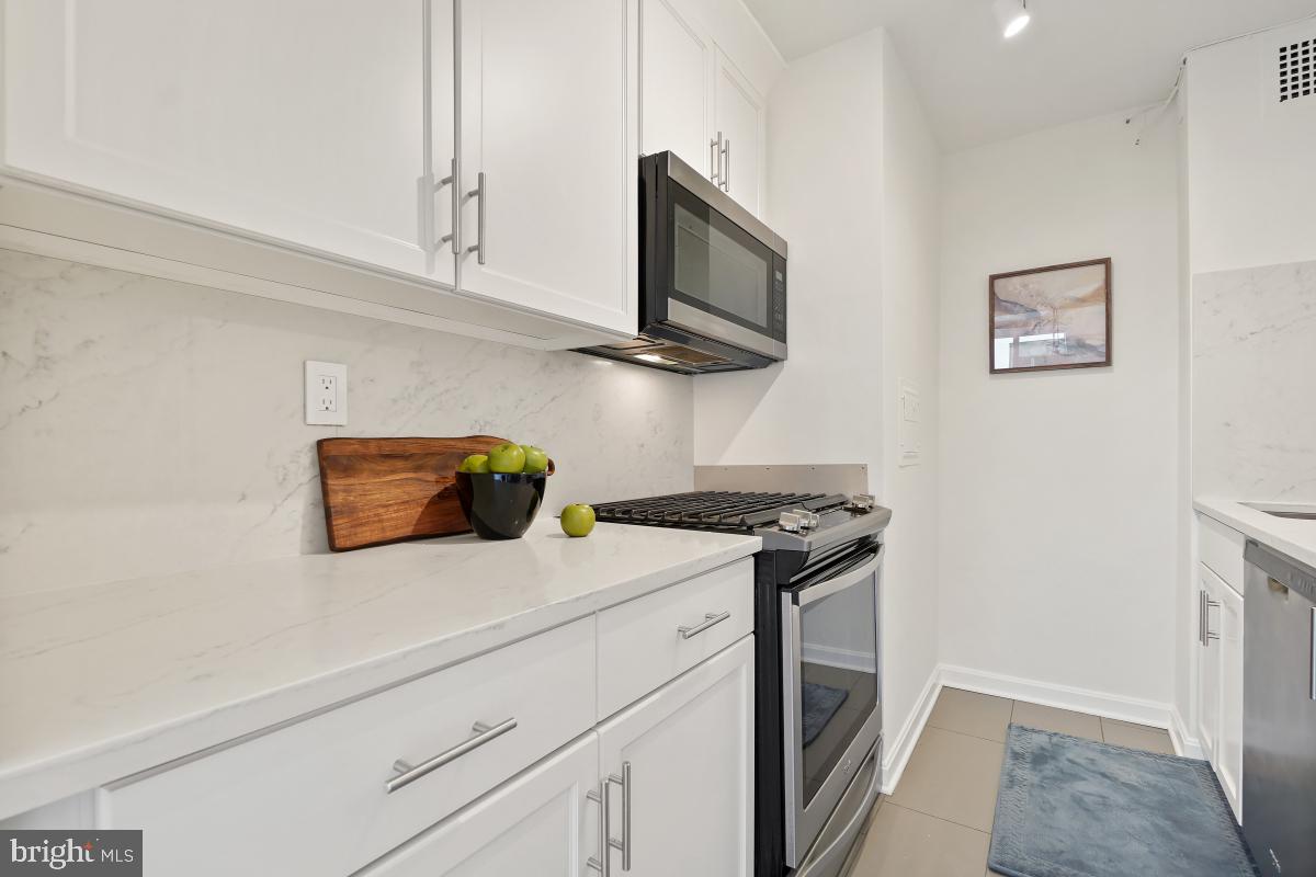 1545 18TH ST NW #303, WASHINGTON, District Of Columbia 20036, 1 Bedroom Bedrooms, ,1 BathroomBathrooms,Residential,For sale,1545 18TH ST NW #303,DCDC2193844 MLS # DCDC2193844