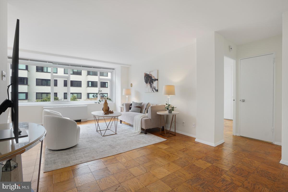 1545 18TH ST NW #303, WASHINGTON, District Of Columbia 20036, 1 Bedroom Bedrooms, ,1 BathroomBathrooms,Residential,For sale,1545 18TH ST NW #303,DCDC2193844 MLS # DCDC2193844