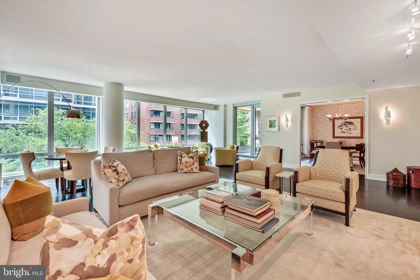 1111 23RD ST NW #4F, WASHINGTON, District Of Columbia 20037, 2 Bedrooms Bedrooms, ,2 BathroomsBathrooms,Residential,For sale,1111 23RD ST NW #4F,DCDC2204732 MLS # DCDC2204732