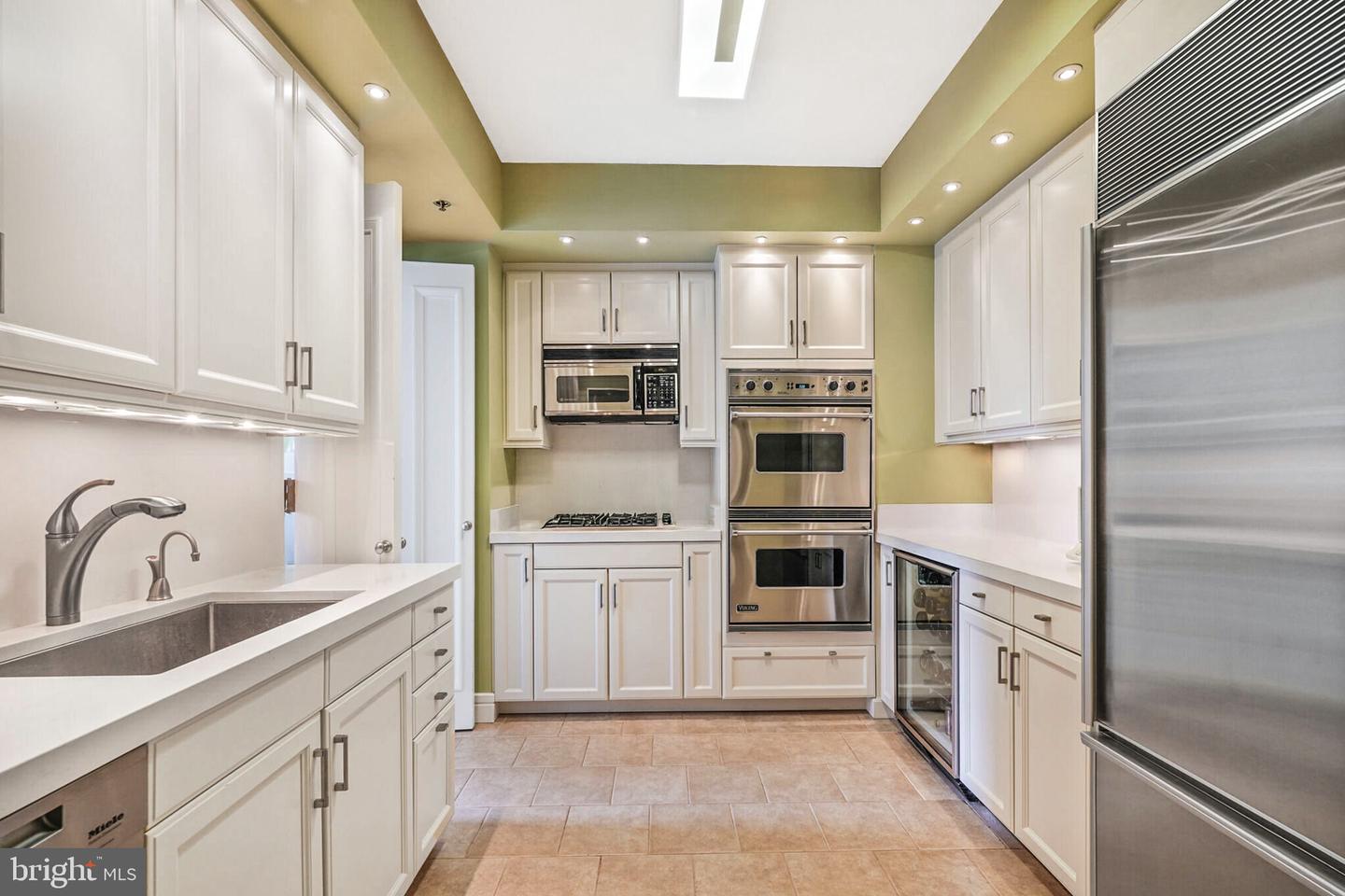 1111 23RD ST NW #4F, WASHINGTON, District Of Columbia 20037, 2 Bedrooms Bedrooms, ,2 BathroomsBathrooms,Residential,For sale,1111 23RD ST NW #4F,DCDC2204732 MLS # DCDC2204732