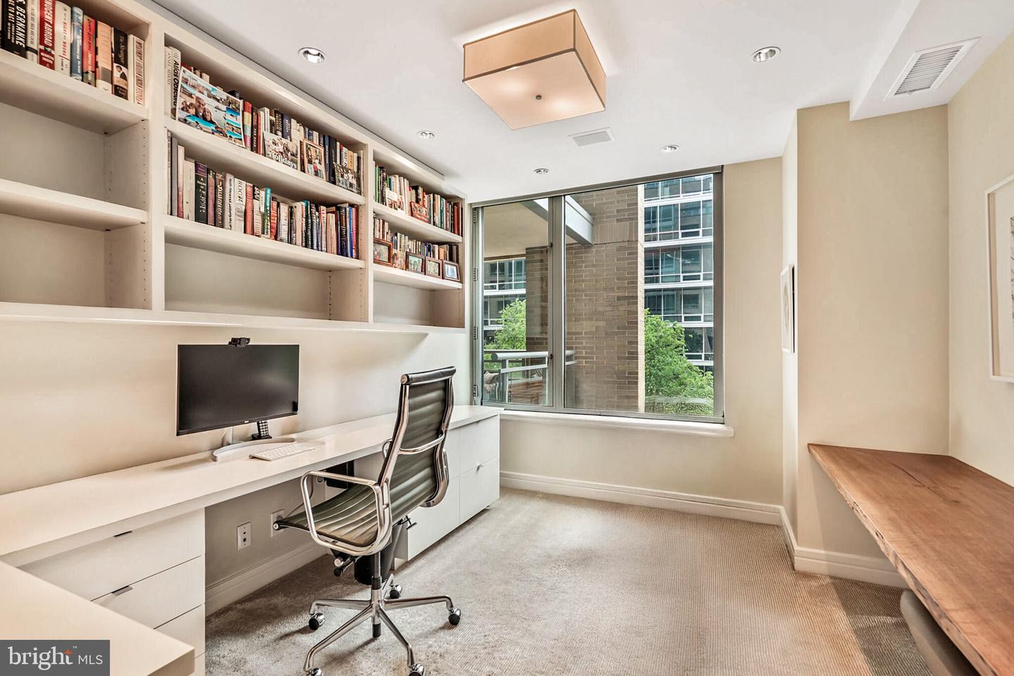 1111 23RD ST NW #4F, WASHINGTON, District Of Columbia 20037, 2 Bedrooms Bedrooms, ,2 BathroomsBathrooms,Residential,For sale,1111 23RD ST NW #4F,DCDC2204732 MLS # DCDC2204732
