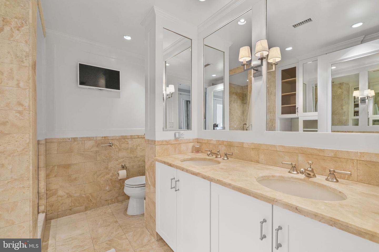 1111 23RD ST NW #4F, WASHINGTON, District Of Columbia 20037, 2 Bedrooms Bedrooms, ,2 BathroomsBathrooms,Residential,For sale,1111 23RD ST NW #4F,DCDC2204732 MLS # DCDC2204732