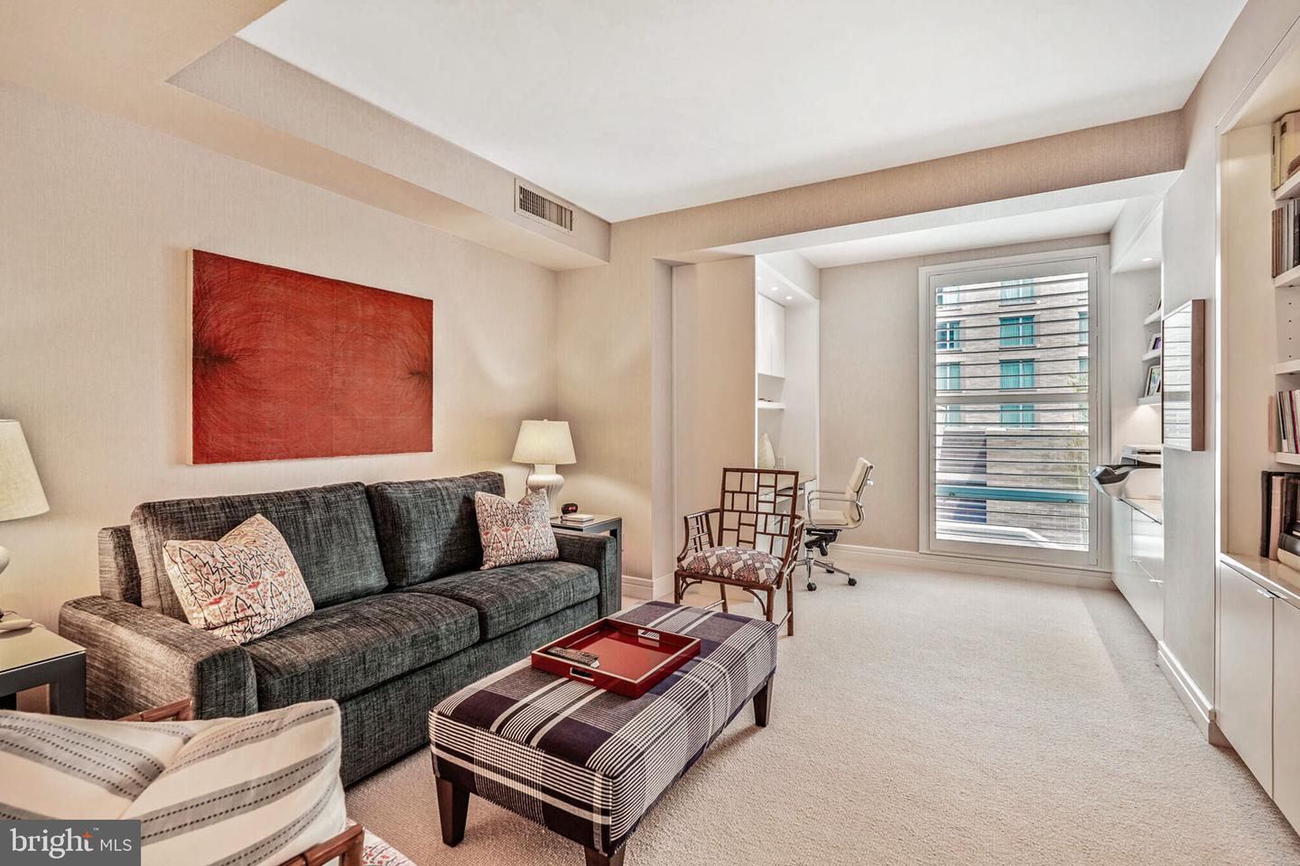 1111 23RD ST NW #4F, WASHINGTON, District Of Columbia 20037, 2 Bedrooms Bedrooms, ,2 BathroomsBathrooms,Residential,For sale,1111 23RD ST NW #4F,DCDC2204732 MLS # DCDC2204732