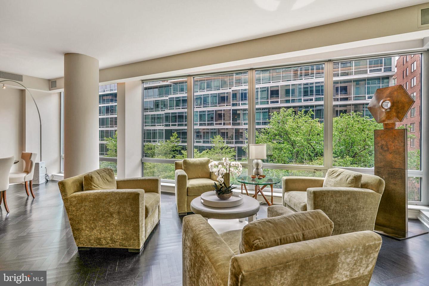 1111 23RD ST NW #4F, WASHINGTON, District Of Columbia 20037, 2 Bedrooms Bedrooms, ,2 BathroomsBathrooms,Residential,For sale,1111 23RD ST NW #4F,DCDC2204732 MLS # DCDC2204732