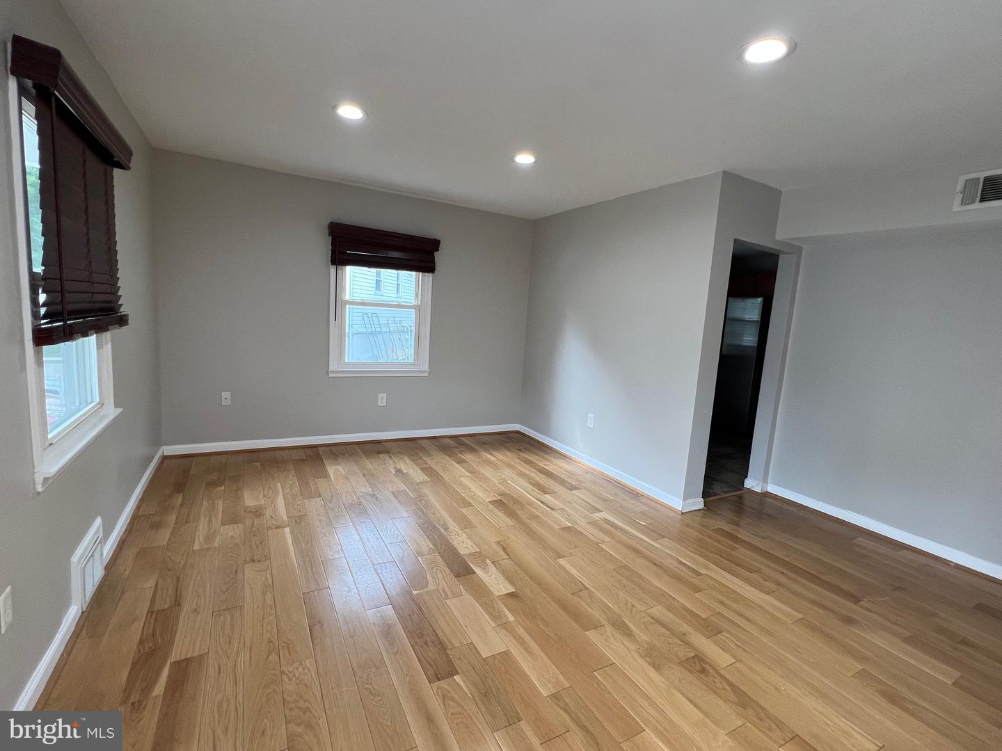 2408 FAIRHAVEN AVE, ALEXANDRIA, Virginia 22303, 6 Bedrooms Bedrooms, ,3 BathroomsBathrooms,Residential,For sale,2408 FAIRHAVEN AVE,VAFX2247944 MLS # VAFX2247944