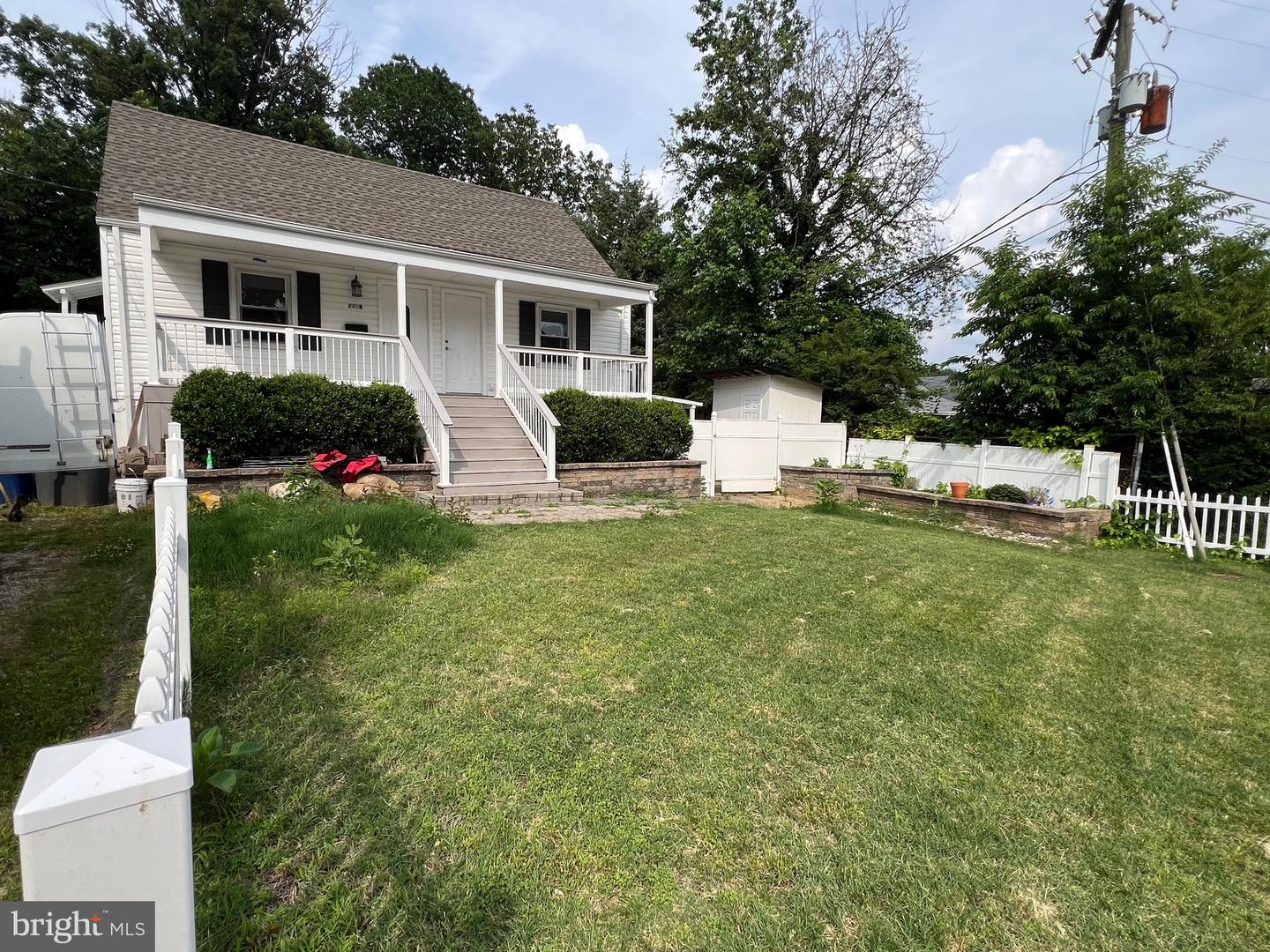 2408 FAIRHAVEN AVE, ALEXANDRIA, Virginia 22303, 6 Bedrooms Bedrooms, ,3 BathroomsBathrooms,Residential,For sale,2408 FAIRHAVEN AVE,VAFX2247944 MLS # VAFX2247944