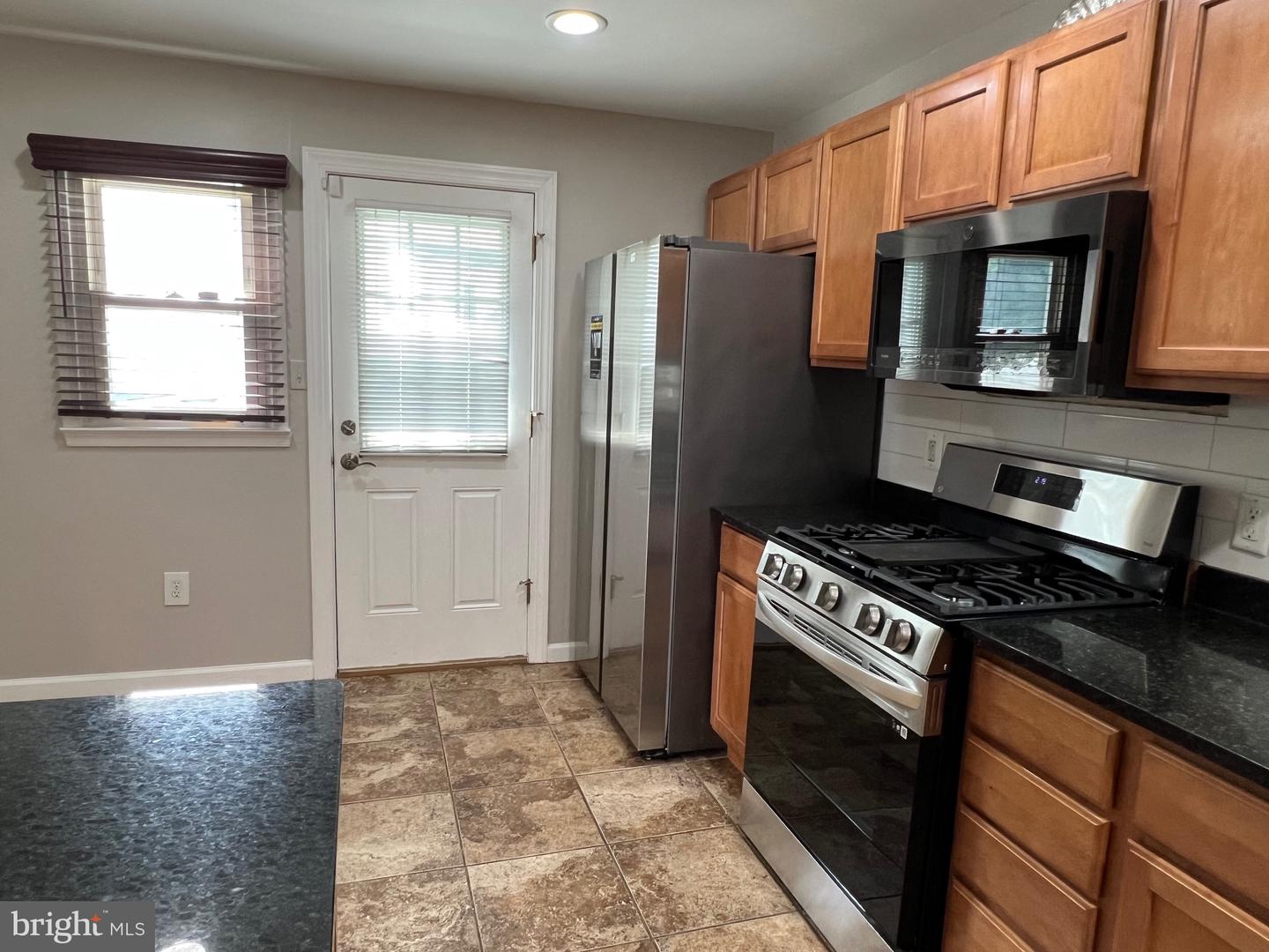 2408 FAIRHAVEN AVE, ALEXANDRIA, Virginia 22303, 6 Bedrooms Bedrooms, ,3 BathroomsBathrooms,Residential,For sale,2408 FAIRHAVEN AVE,VAFX2247944 MLS # VAFX2247944