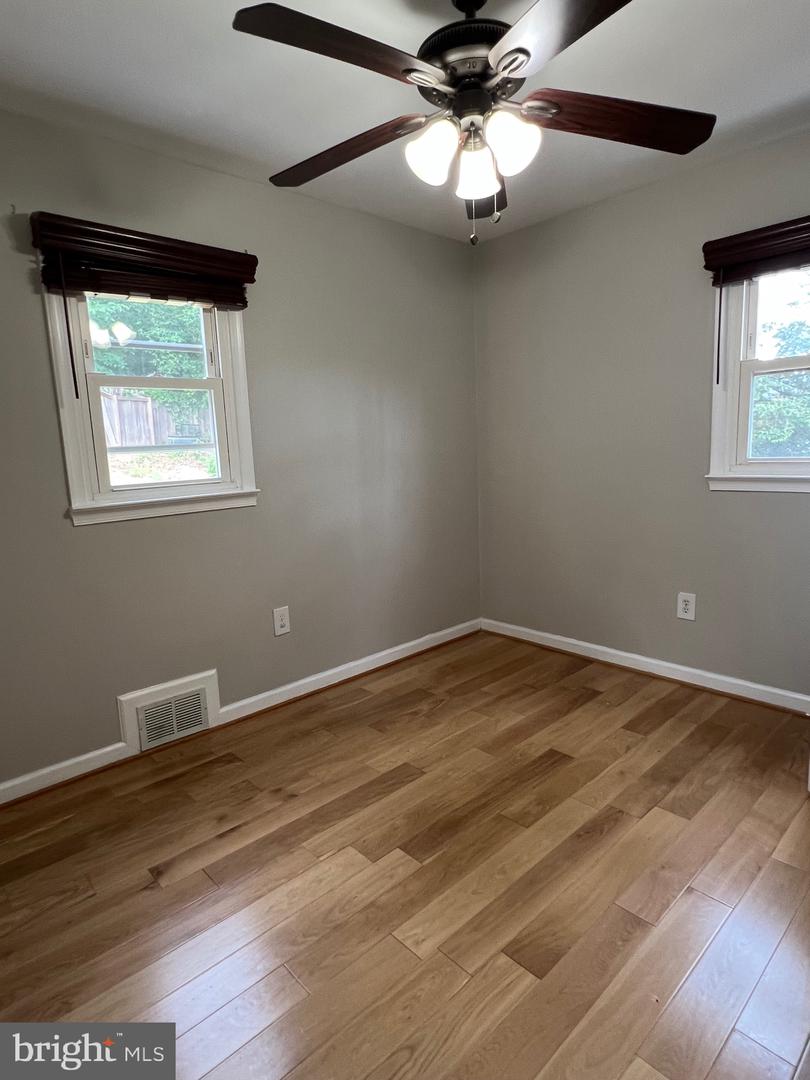 2408 FAIRHAVEN AVE, ALEXANDRIA, Virginia 22303, 6 Bedrooms Bedrooms, ,3 BathroomsBathrooms,Residential,For sale,2408 FAIRHAVEN AVE,VAFX2247944 MLS # VAFX2247944