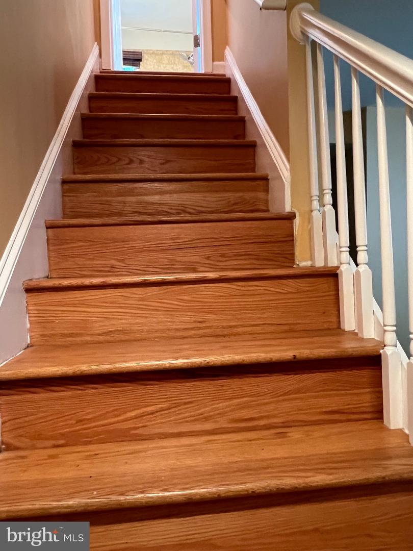 2408 FAIRHAVEN AVE, ALEXANDRIA, Virginia 22303, 6 Bedrooms Bedrooms, ,3 BathroomsBathrooms,Residential,For sale,2408 FAIRHAVEN AVE,VAFX2247944 MLS # VAFX2247944