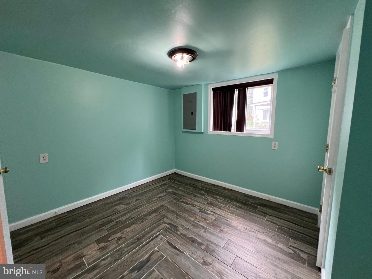 2408 FAIRHAVEN AVE, ALEXANDRIA, Virginia 22303, 6 Bedrooms Bedrooms, ,3 BathroomsBathrooms,Residential,For sale,2408 FAIRHAVEN AVE,VAFX2247944 MLS # VAFX2247944