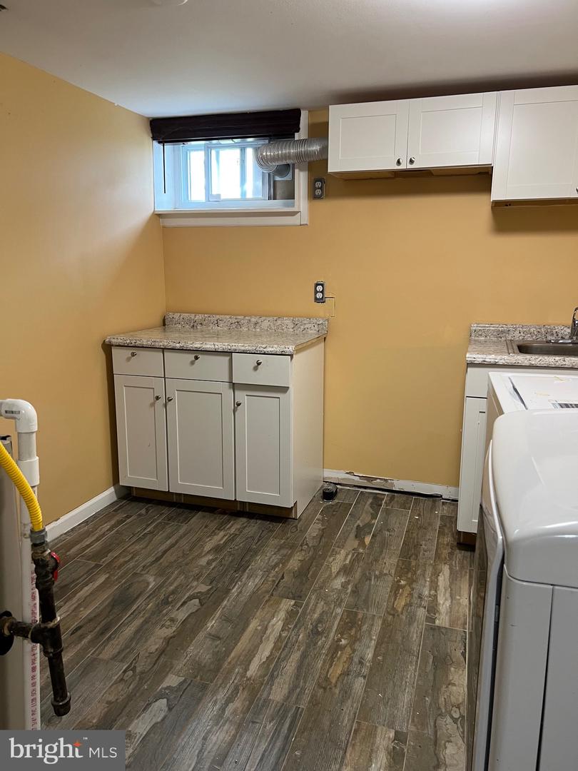 2408 FAIRHAVEN AVE, ALEXANDRIA, Virginia 22303, 6 Bedrooms Bedrooms, ,3 BathroomsBathrooms,Residential,For sale,2408 FAIRHAVEN AVE,VAFX2247944 MLS # VAFX2247944