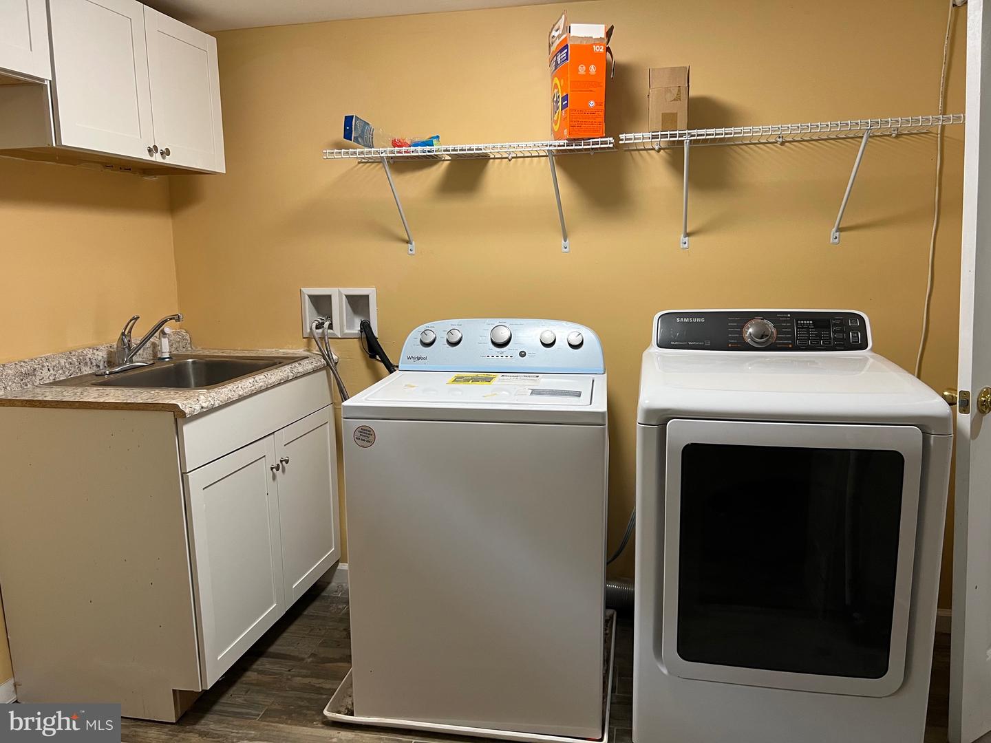 2408 FAIRHAVEN AVE, ALEXANDRIA, Virginia 22303, 6 Bedrooms Bedrooms, ,3 BathroomsBathrooms,Residential,For sale,2408 FAIRHAVEN AVE,VAFX2247944 MLS # VAFX2247944