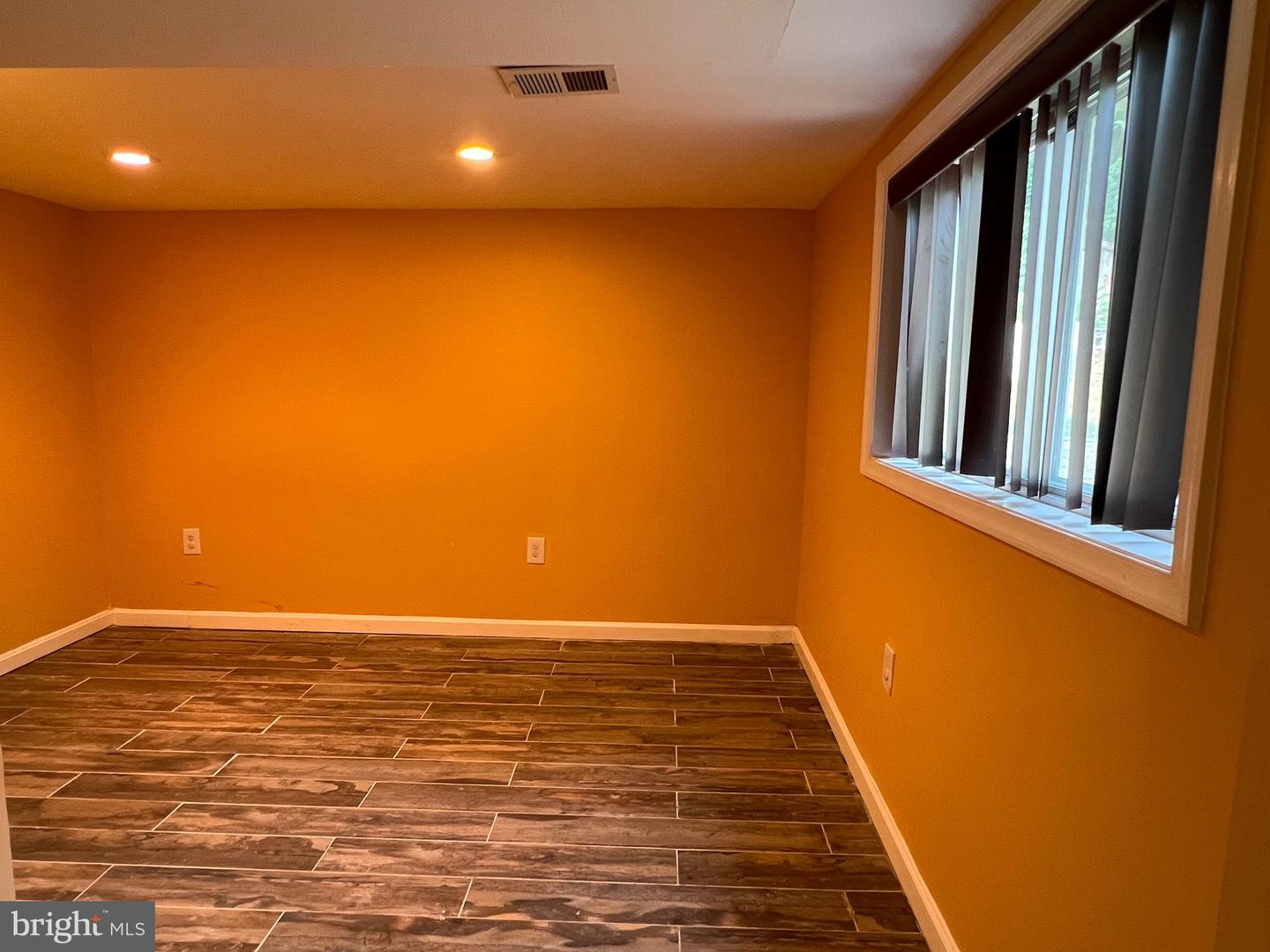 2408 FAIRHAVEN AVE, ALEXANDRIA, Virginia 22303, 6 Bedrooms Bedrooms, ,3 BathroomsBathrooms,Residential,For sale,2408 FAIRHAVEN AVE,VAFX2247944 MLS # VAFX2247944