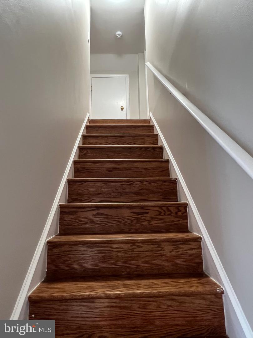 2408 FAIRHAVEN AVE, ALEXANDRIA, Virginia 22303, 6 Bedrooms Bedrooms, ,3 BathroomsBathrooms,Residential,For sale,2408 FAIRHAVEN AVE,VAFX2247944 MLS # VAFX2247944