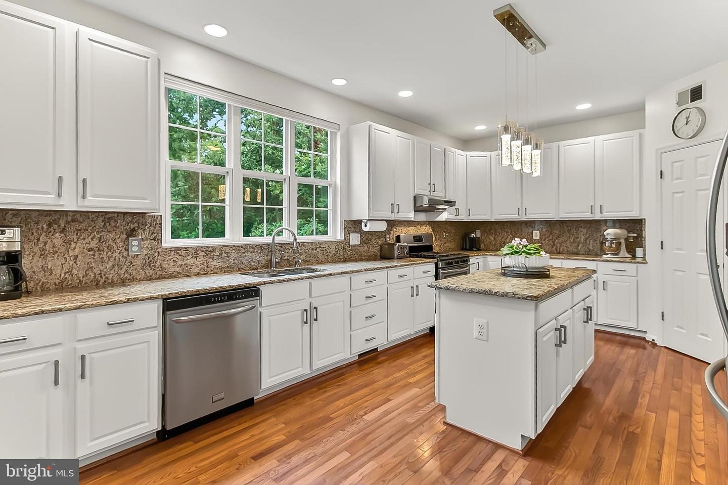 6679 HANSON LN, LORTON, Virginia 22079, 5 Bedrooms Bedrooms, ,3 BathroomsBathrooms,Residential,For sale,6679 HANSON LN,VAFX2257418 MLS # VAFX2257418