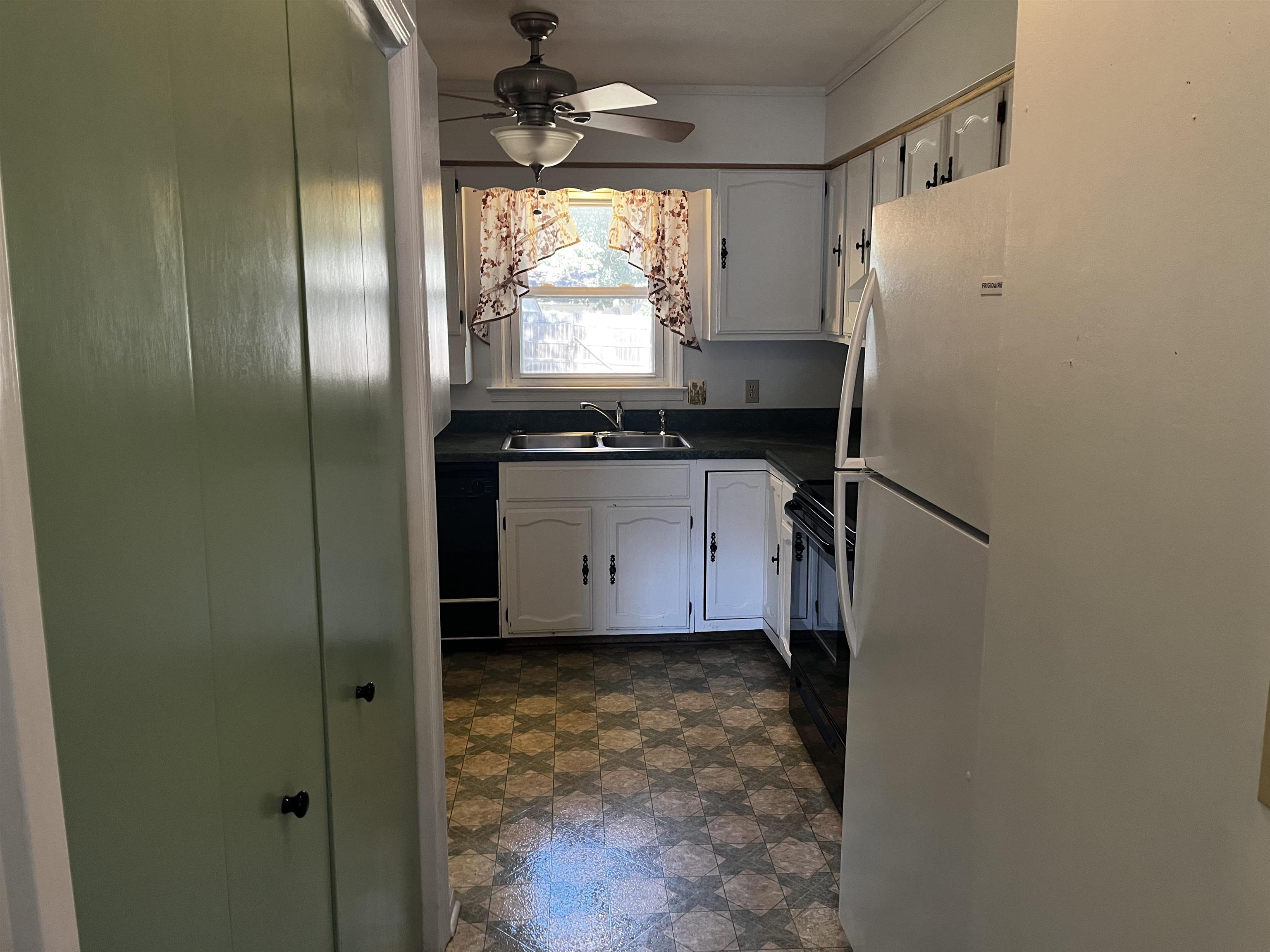 253 FOREST SPRINGS DR, STUARTS DRAFT, Virginia 24477, 3 Bedrooms Bedrooms, ,2 BathroomsBathrooms,Residential,253 FOREST SPRINGS DR,668595 MLS # 668595