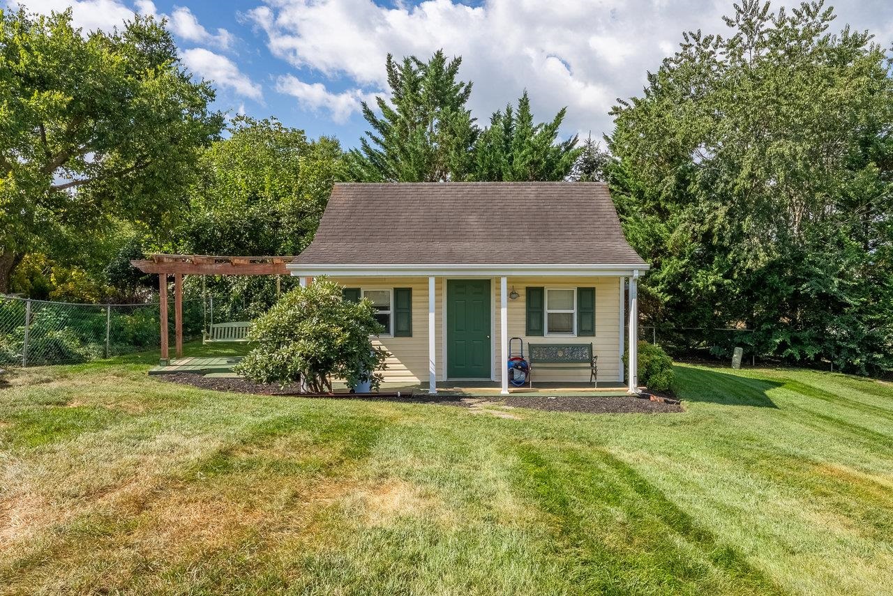 3345 REDBUD LN, ROCKINGHAM, Virginia 22801, 5 Bedrooms Bedrooms, ,2 BathroomsBathrooms,Residential,3345 REDBUD LN,668598 MLS # 668598