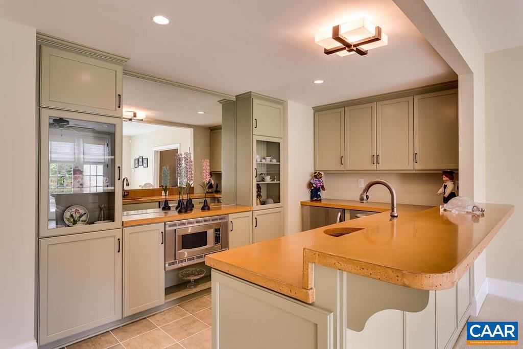 4123 FAIRWAY DR, KESWICK, Virginia 22947, 5 Bedrooms Bedrooms, ,7 BathroomsBathrooms,Residential,For sale,4123 FAIRWAY DR,668243 MLS # 668243