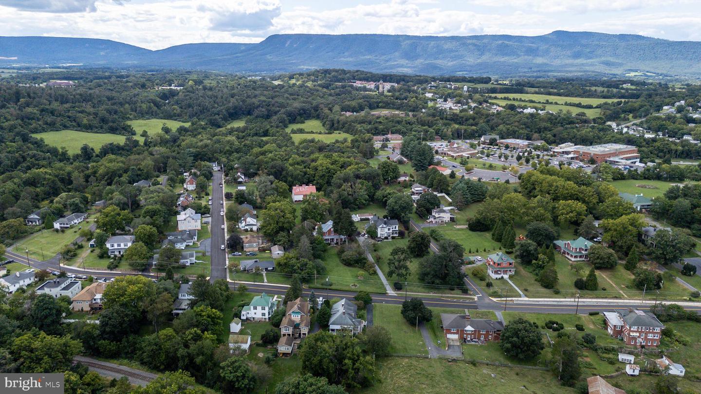 157 S COURT ST, LURAY, Virginia 22835, 3 Bedrooms Bedrooms, ,2 BathroomsBathrooms,Residential,For sale,157 S COURT ST,VAPA2005298 MLS # VAPA2005298