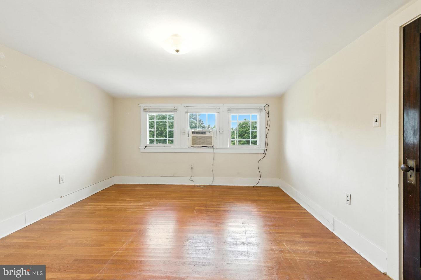 157 S COURT ST, LURAY, Virginia 22835, 3 Bedrooms Bedrooms, ,2 BathroomsBathrooms,Residential,For sale,157 S COURT ST,VAPA2005298 MLS # VAPA2005298